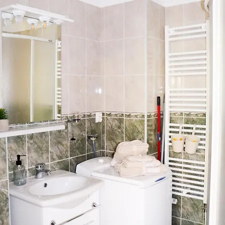 Apartment With Terrace, Garden And Free Parking Krk Town