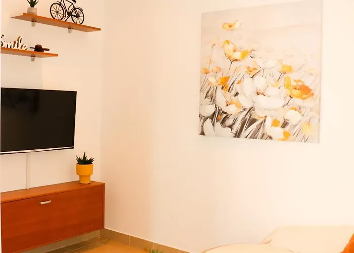 With Terrace, Garden And Free Parking Апартаменты Крк