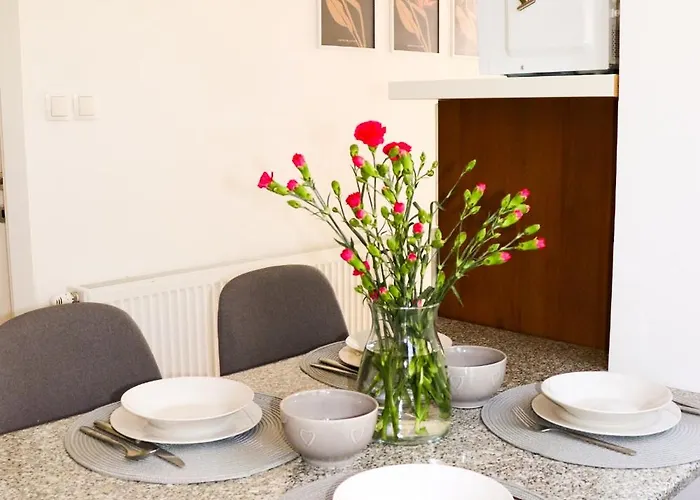 Апартаменты With Terrace, Garden And Free Parking